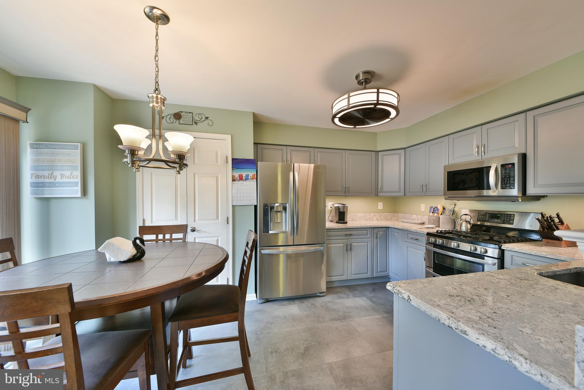 INDIAN CREEK - Residential