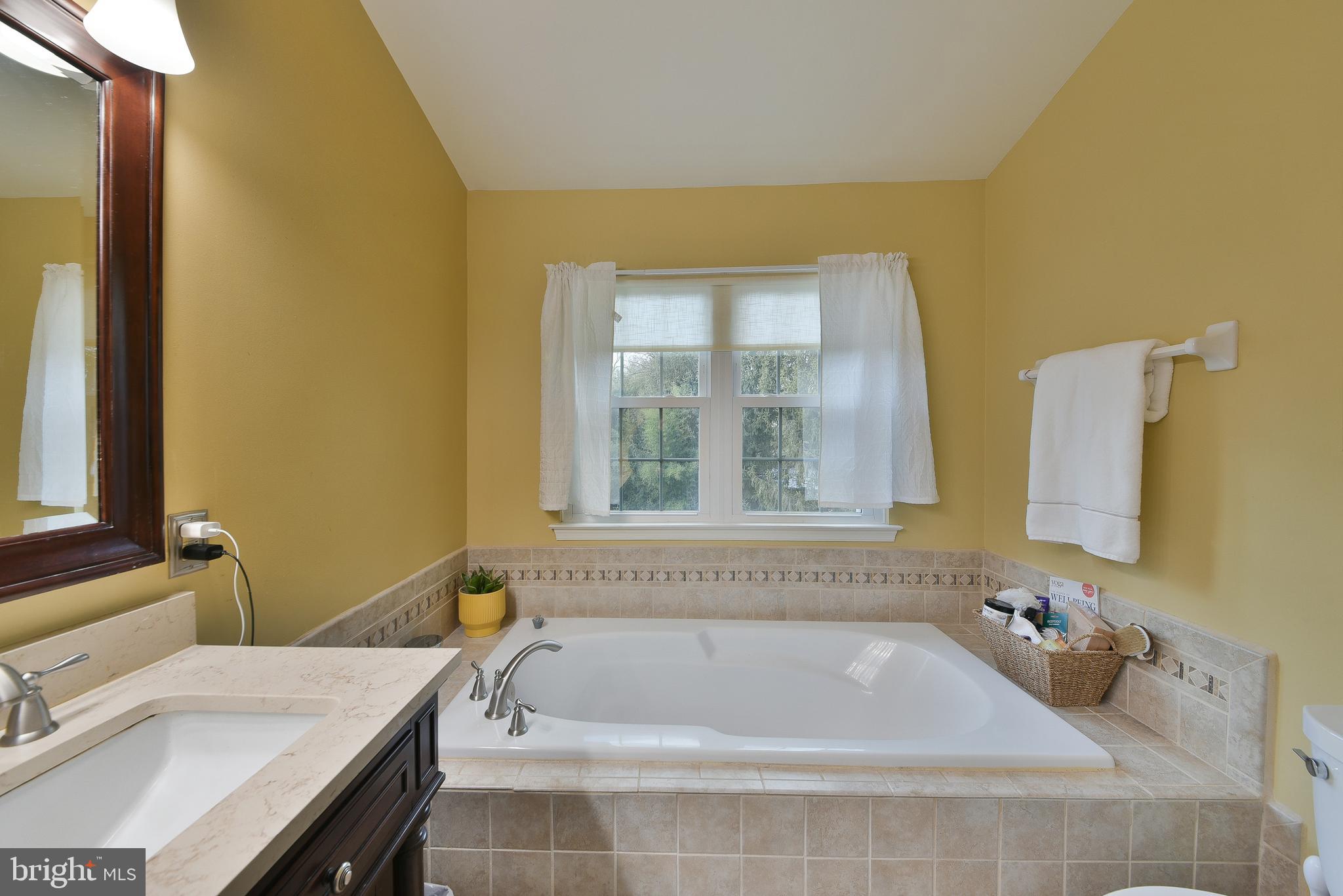 INDIAN CREEK - Residential