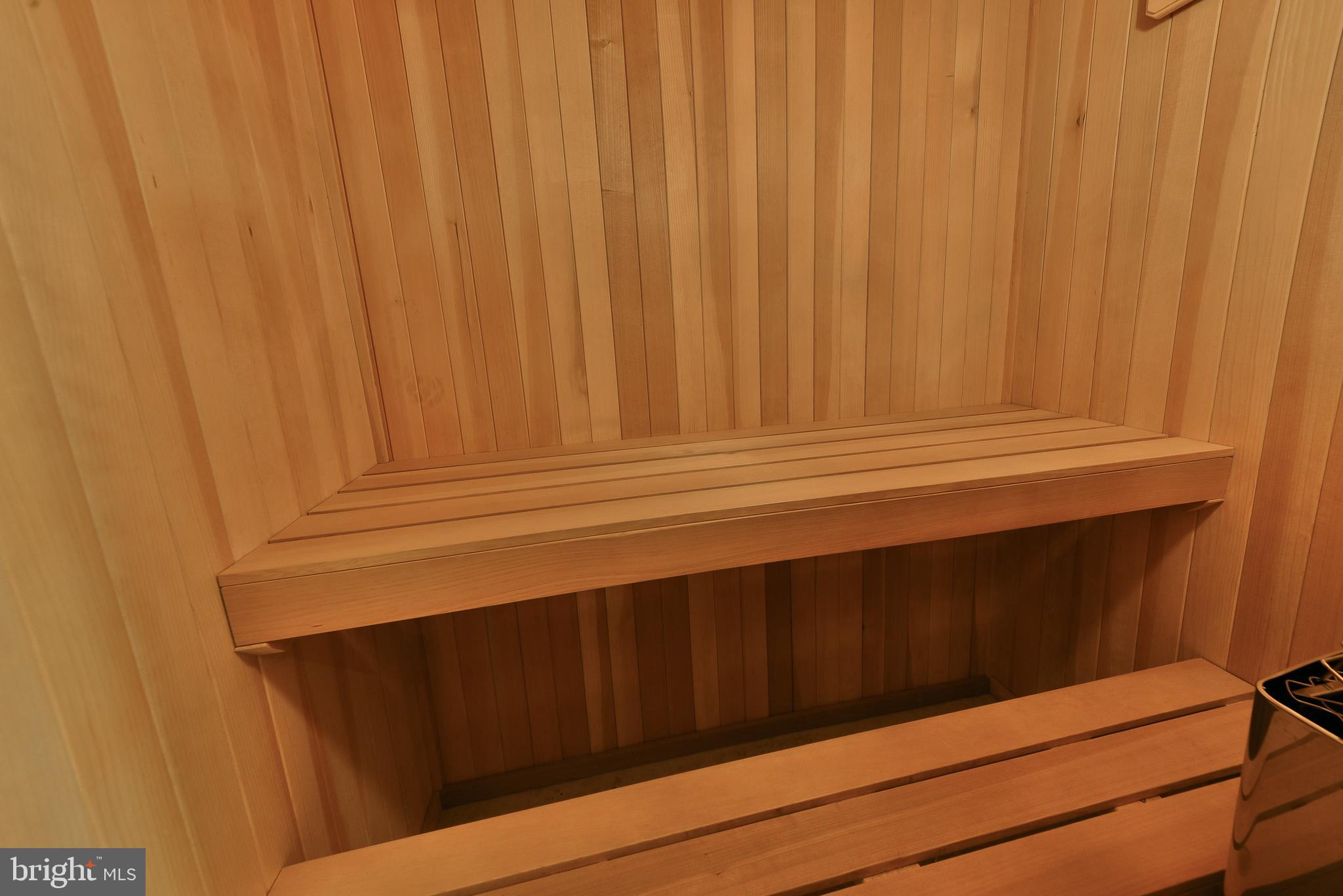 INDIAN CREEK - Residential