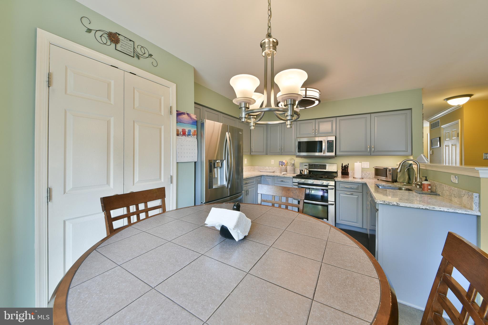 INDIAN CREEK - Residential