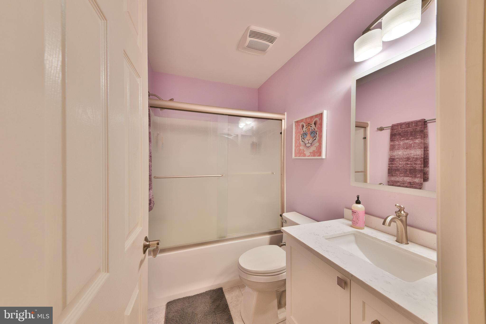 INDIAN CREEK - Residential