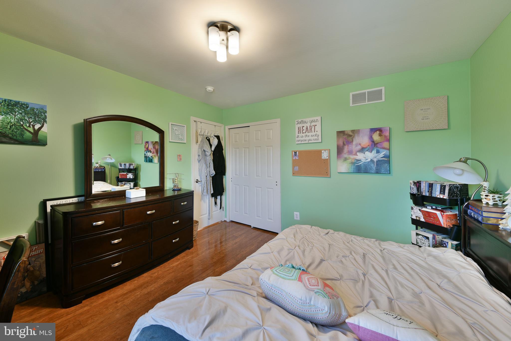 INDIAN CREEK - Residential