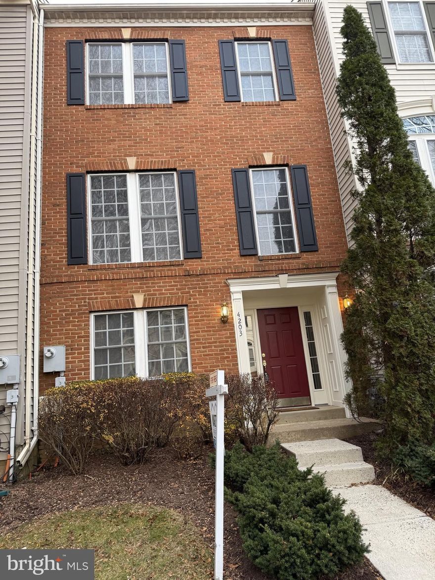 Stunning Vanderbilt Model with Extensive Upgrades – A Must-See!  Welcome to this superb and elegant Vanderbilt model, showcasing a perfect blend of sophistication and comfort. This beautifully maintained home boasts many high-end upgrades, ensuring a move-in ready experience.  Key Features:  Gorgeous hardwood floors throughout the living room, dining room, kitchen, and breakfast area.  The spacious country kitchen is a chef's delight with stainless steel appliances, granite counter tops, large island and 42-inch cabinets, perfect for both everyday living and entertaining.  The living room offers an inviting space with newly finished hardwood floors, custom built-in bookcases, and a cozy two-sided gas fireplace– ideal for relaxing or hosting guests.  Updated with new neutral paint and new carpet throughout   and new washer/dryer, this home is 100% move-in ready!  
Home includes a 2-car garage for convenience and security.  New Venetian blinds throughout are forthcoming! Wonderful amenities include pools, ponds, tennis courts, tot lots and pet stations.   Security system is paid by tenants.

 Commuters dream with close proximity to major commuter routes including I-66, Route 50, Route 29, Fair Lakes Parkway, Fairfax County Parkway, and Reston Parkway.   Need to shop or dine?   You're right around the corner from Fair Oaks Mall Fair Lakes Shopping Center, Costco, Whole Foods, and an array of top-notch restaurants.

This home is ideally located in a great rental area, offering easy access to nearby amenities, schools, and transportation.  Don't miss your chance to view this exceptional property - it's a true gem!  No smoking and no pets allowed.