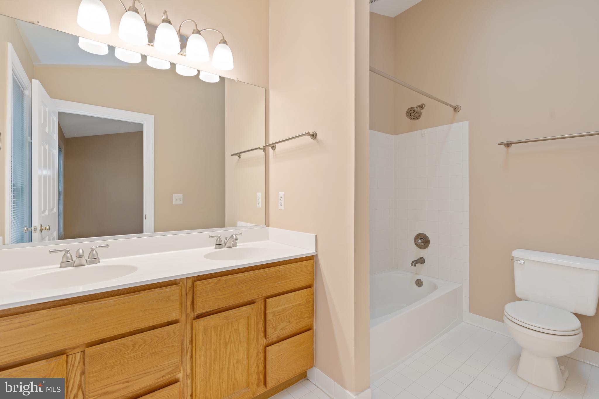 CEDAR LAKES - Residential Lease