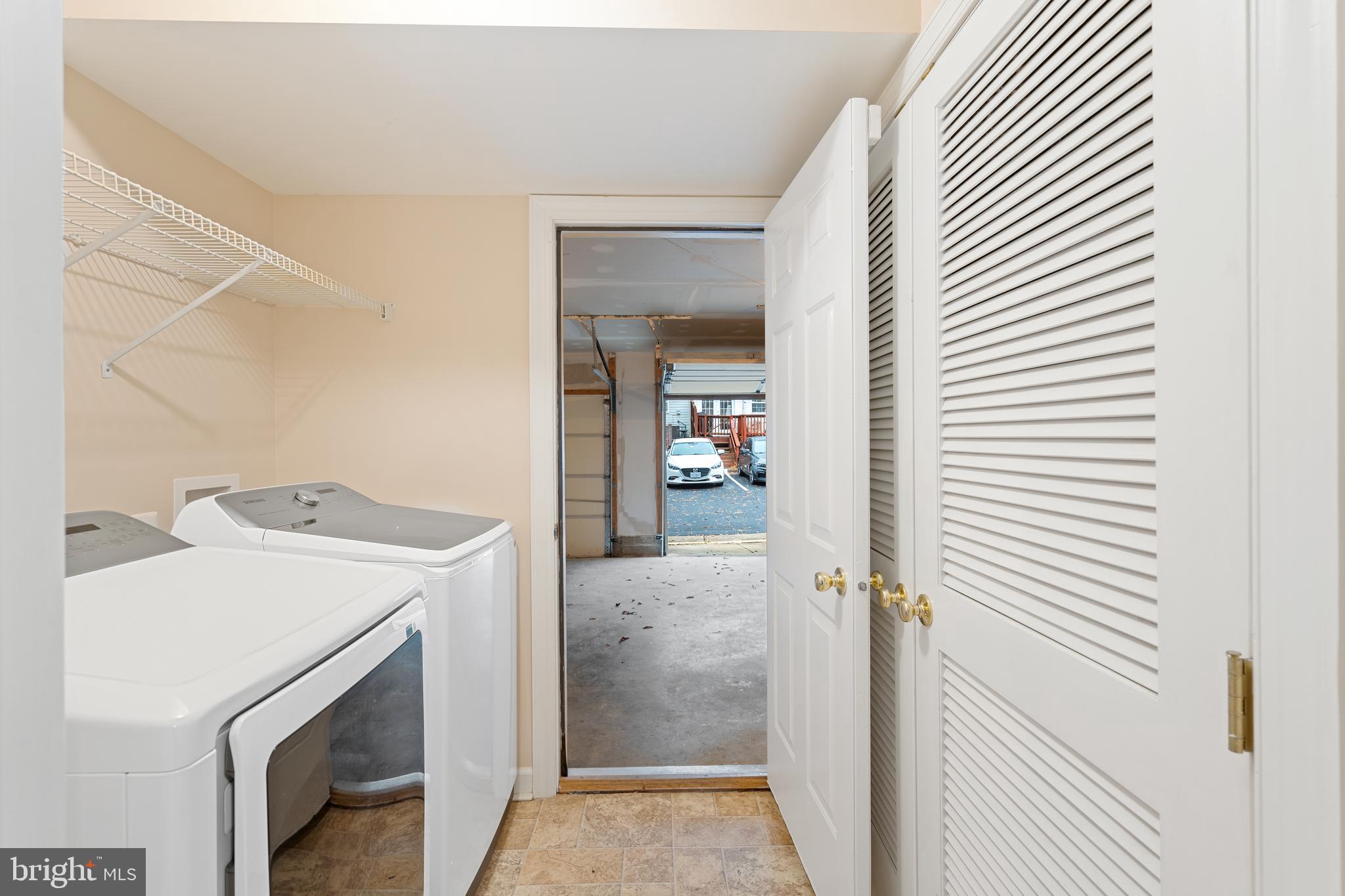 CEDAR LAKES - Residential Lease