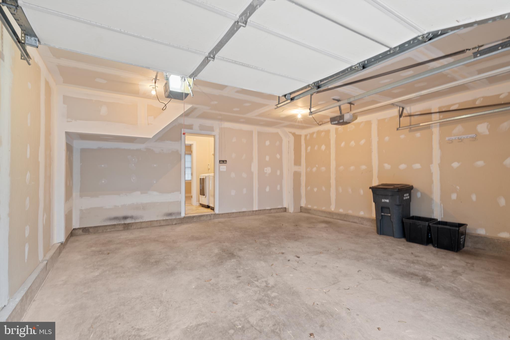 CEDAR LAKES - Residential Lease