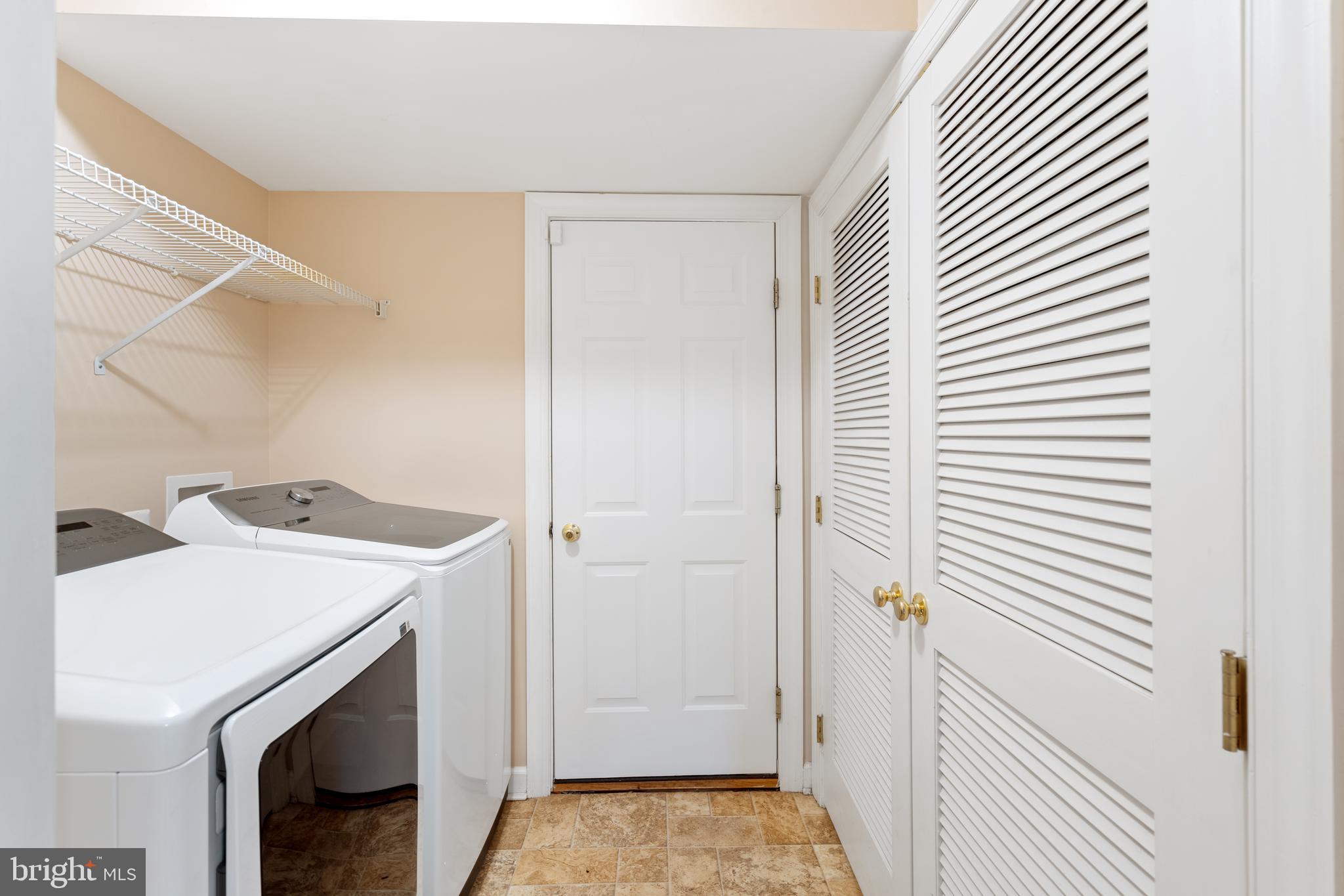 CEDAR LAKES - Residential Lease