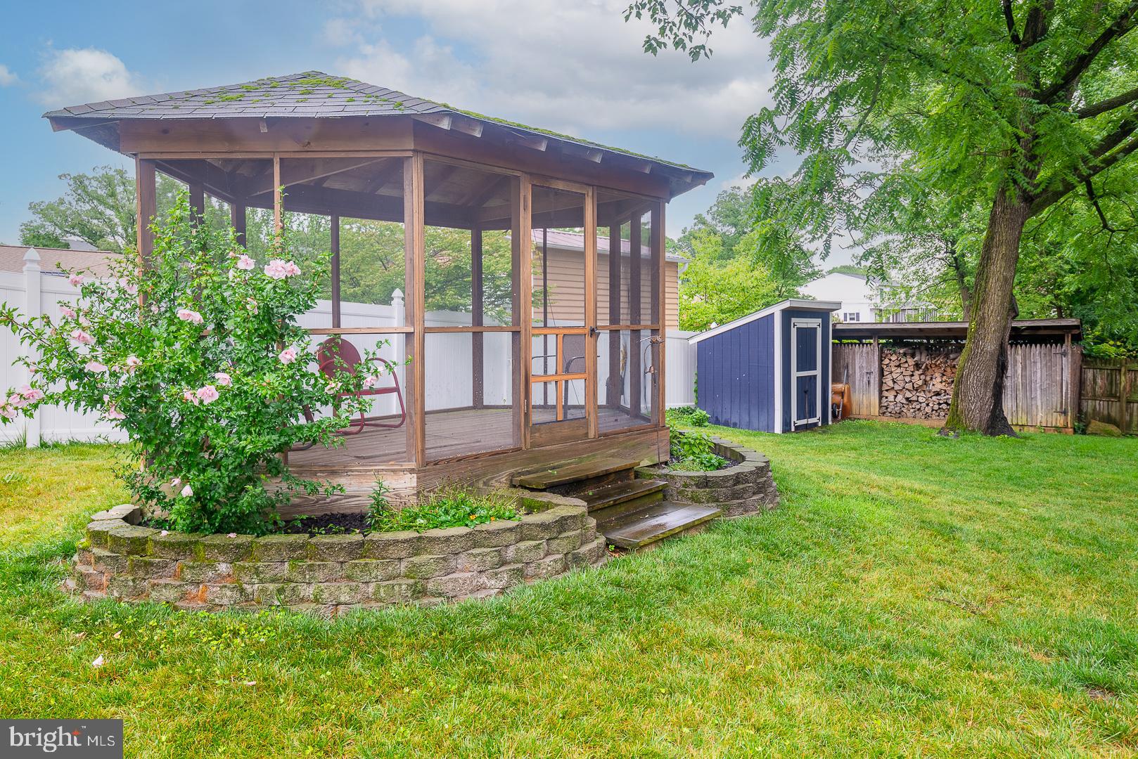 CEDARHURST - Residential