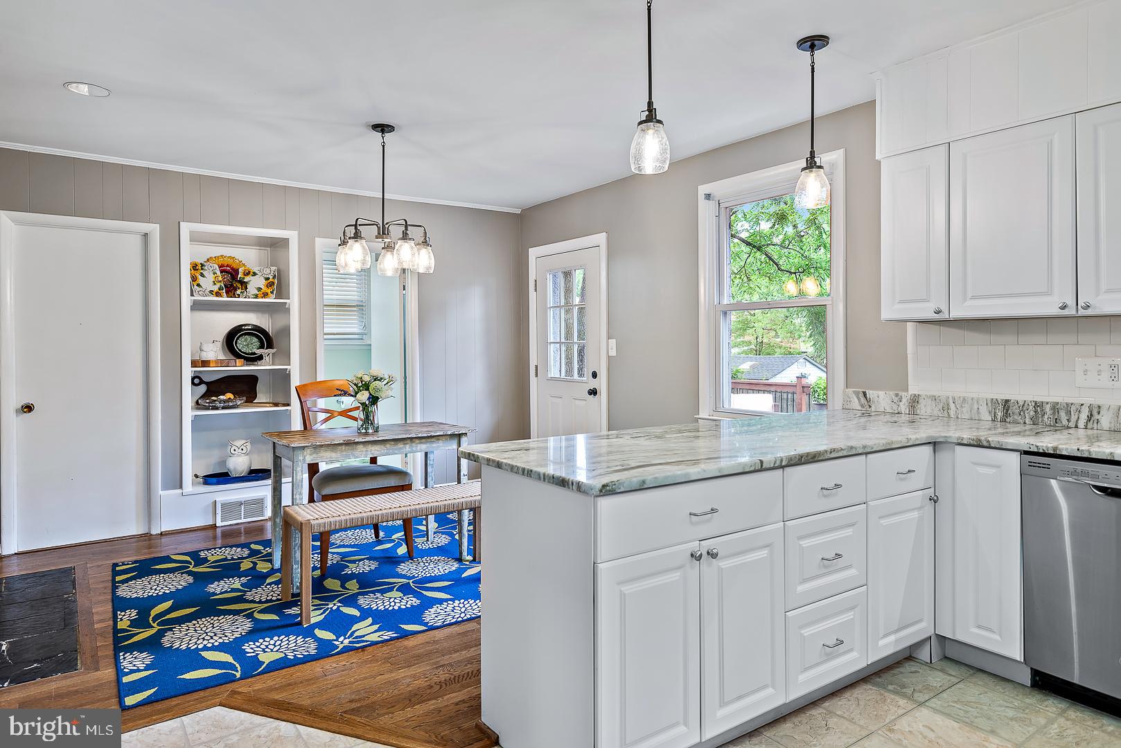 CEDARHURST - Residential