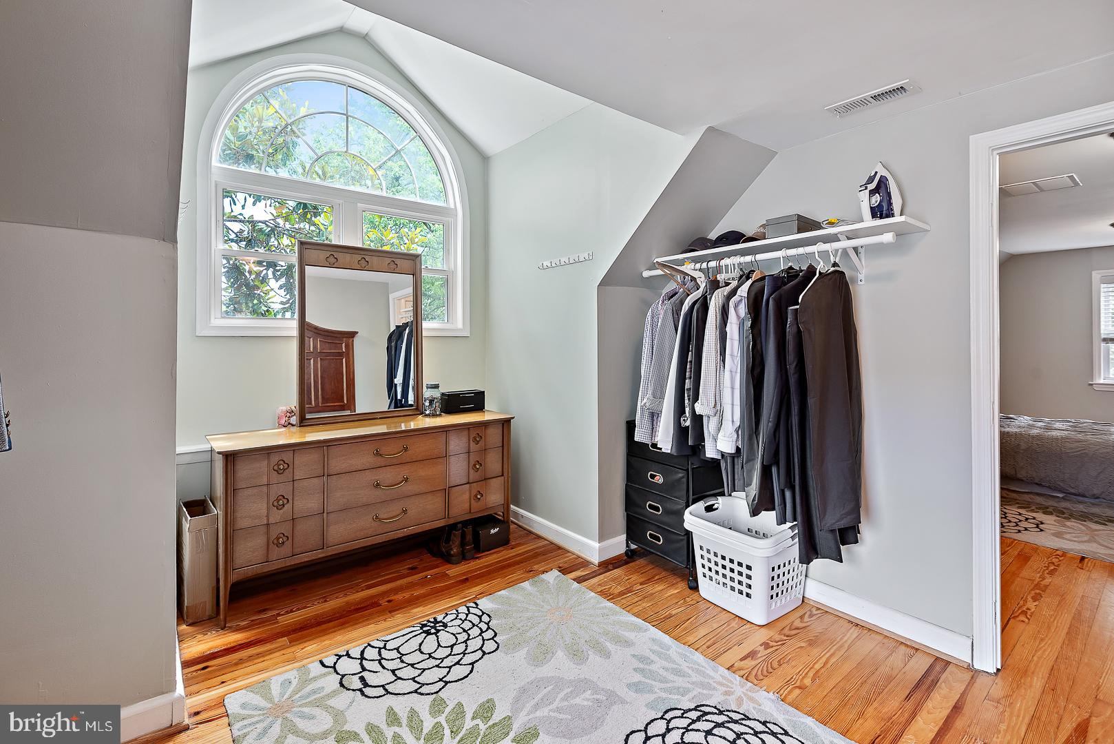 CEDARHURST - Residential