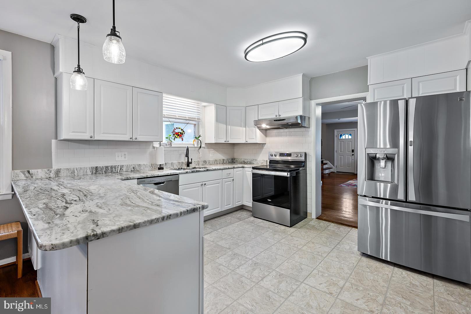 CEDARHURST - Residential