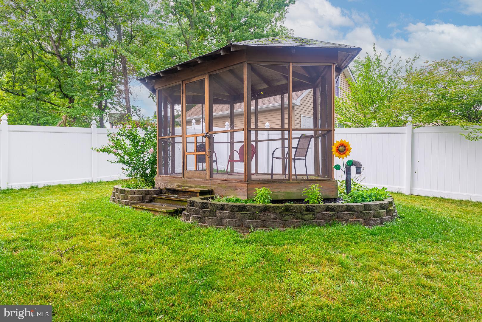 CEDARHURST - Residential