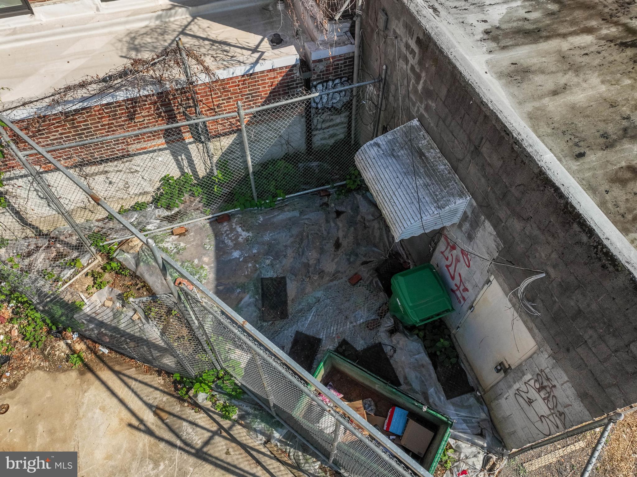 UNIVERSITY CITY - Land