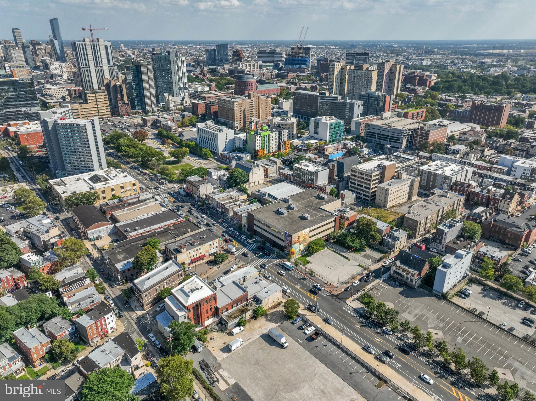 UNIVERSITY CITY - Land