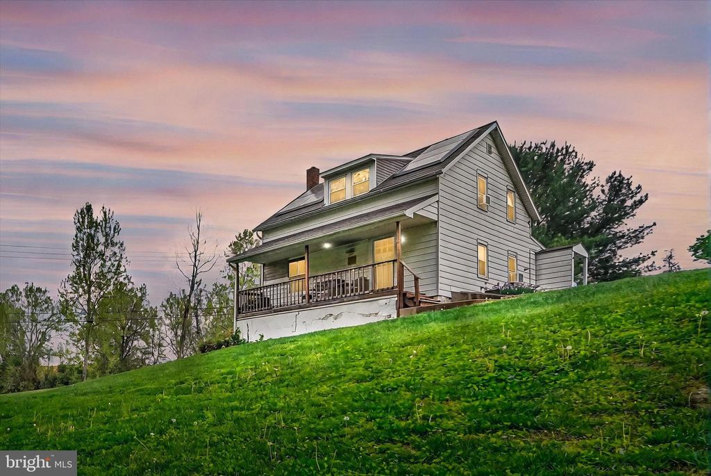 Photo of 2 Circle Drive, WRIGHTSVILLE, PA 17368 (MLS # PAYK2080988)