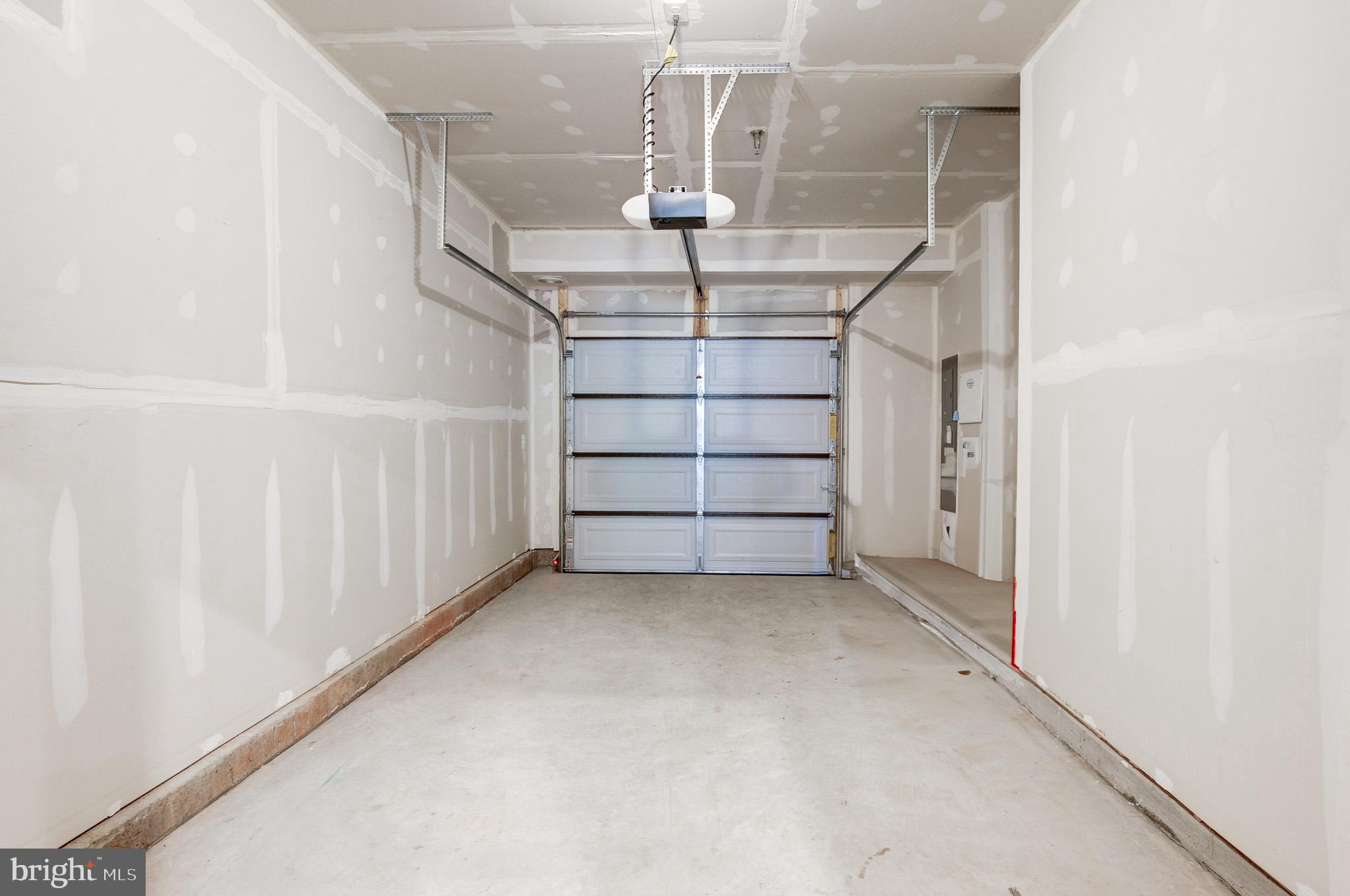 ASHBURN STATION - Residential Lease