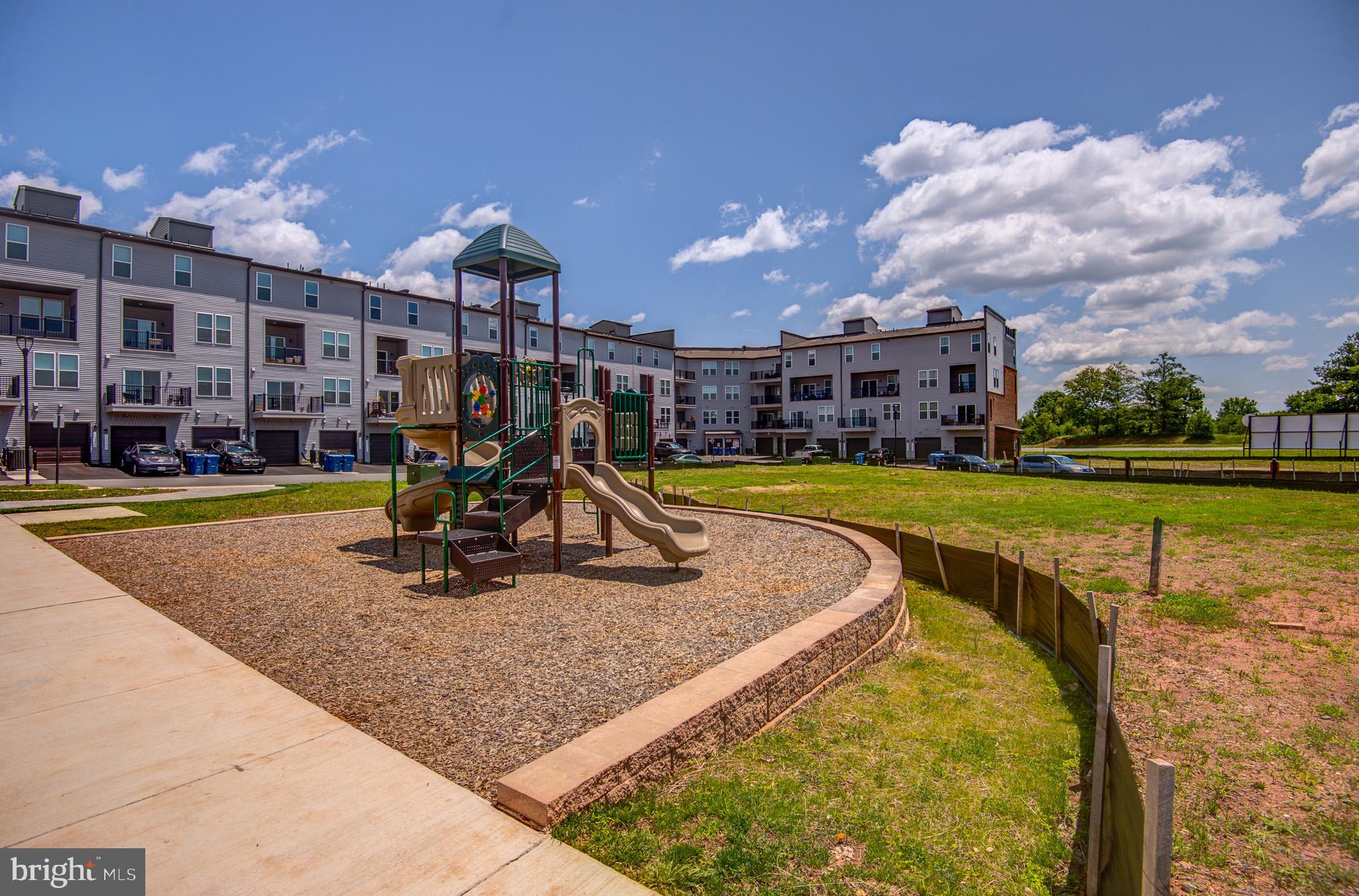 ASHBURN STATION - Residential Lease