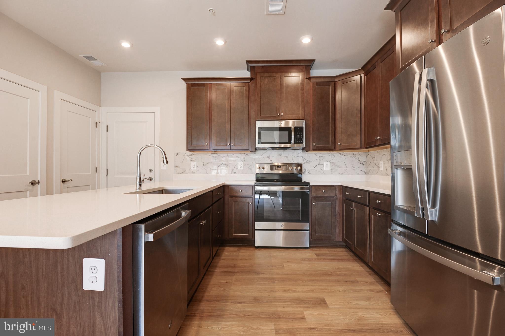 ASHBURN STATION - Residential Lease