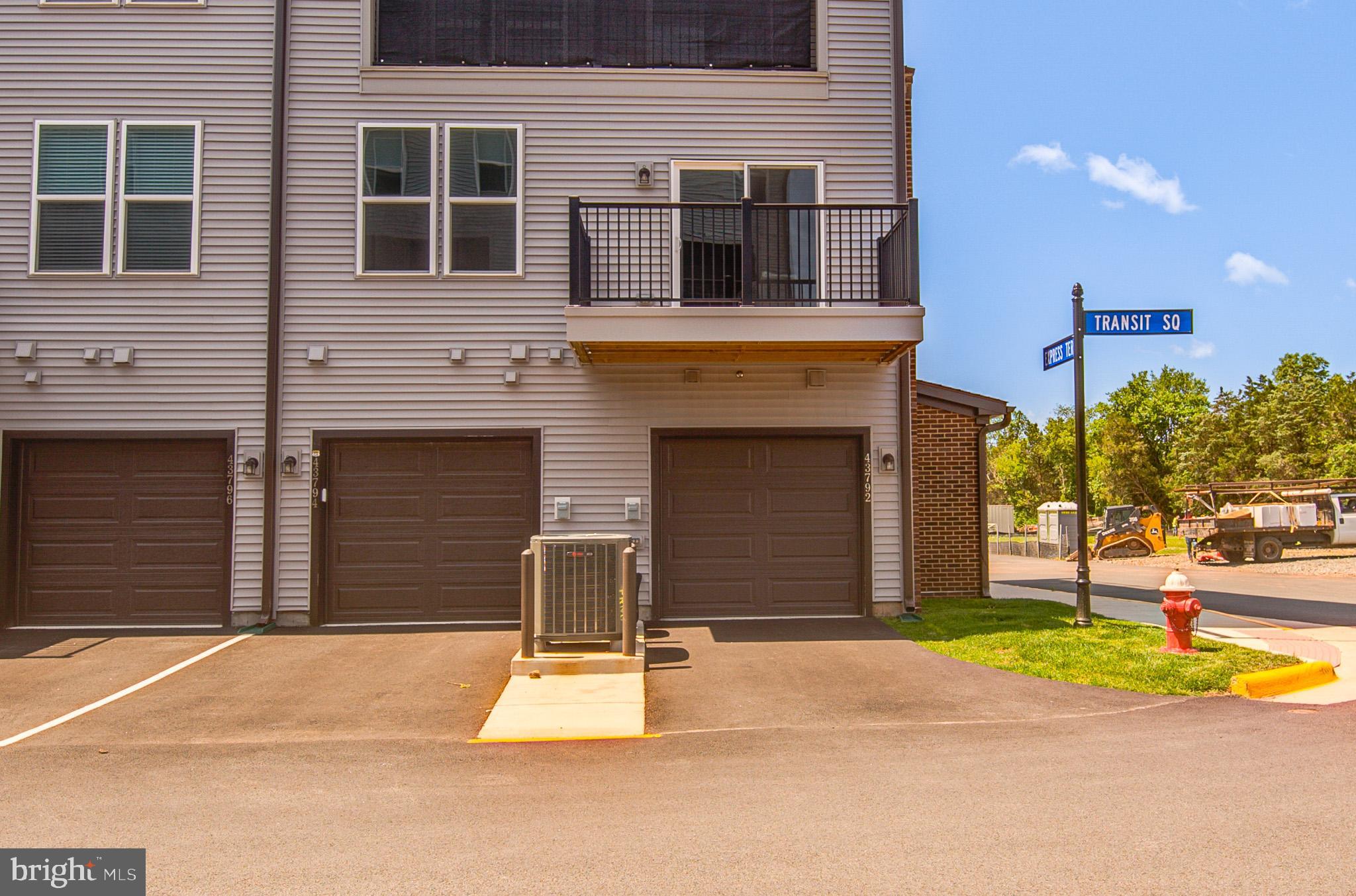 ASHBURN STATION - Residential Lease