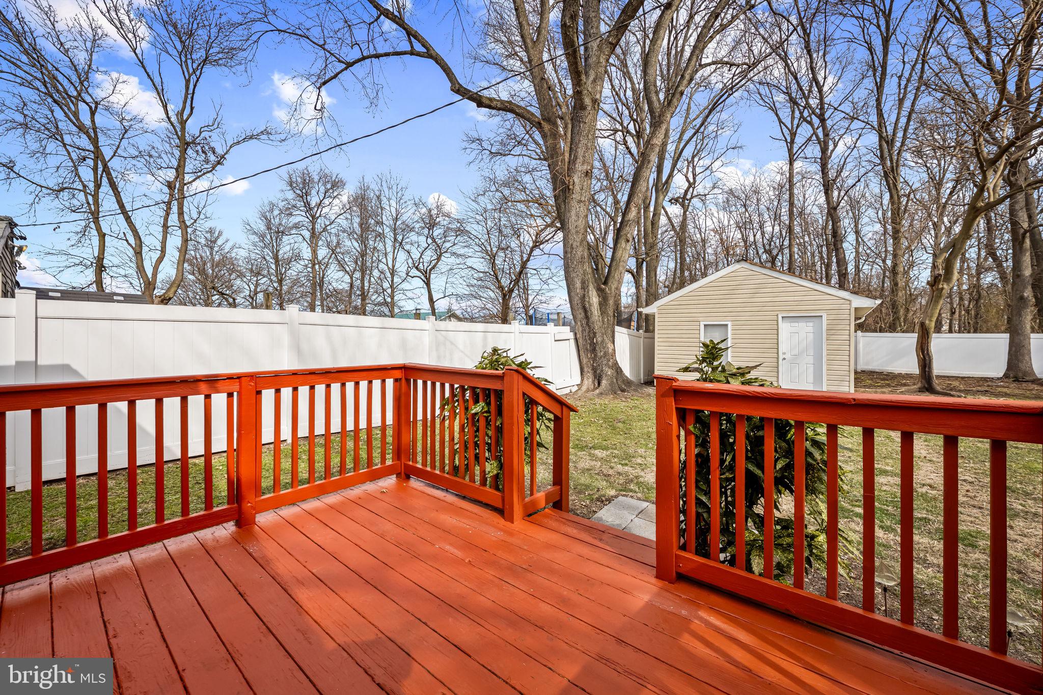 EDGEMERE - Residential