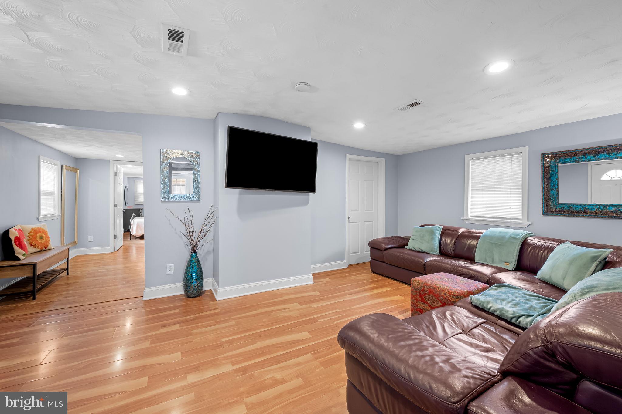 2519 SYCAMORE AVENUE