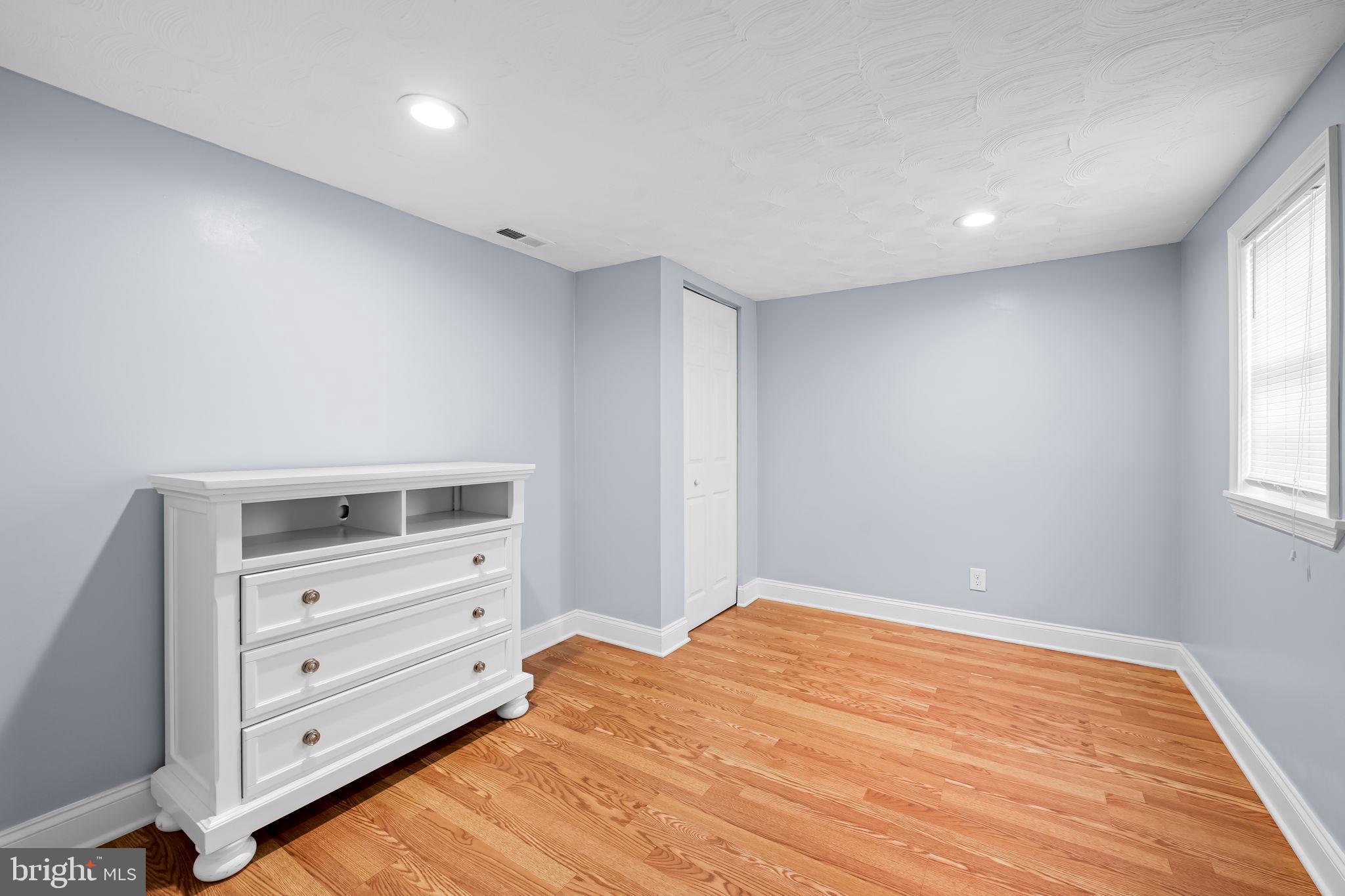 EDGEMERE - Residential