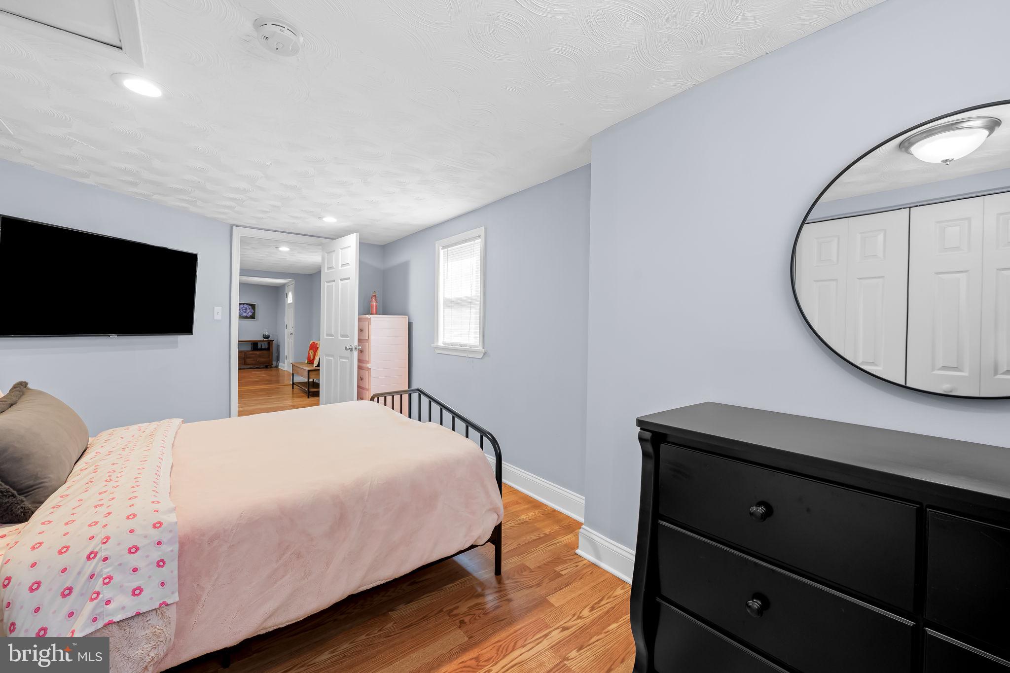 EDGEMERE - Residential