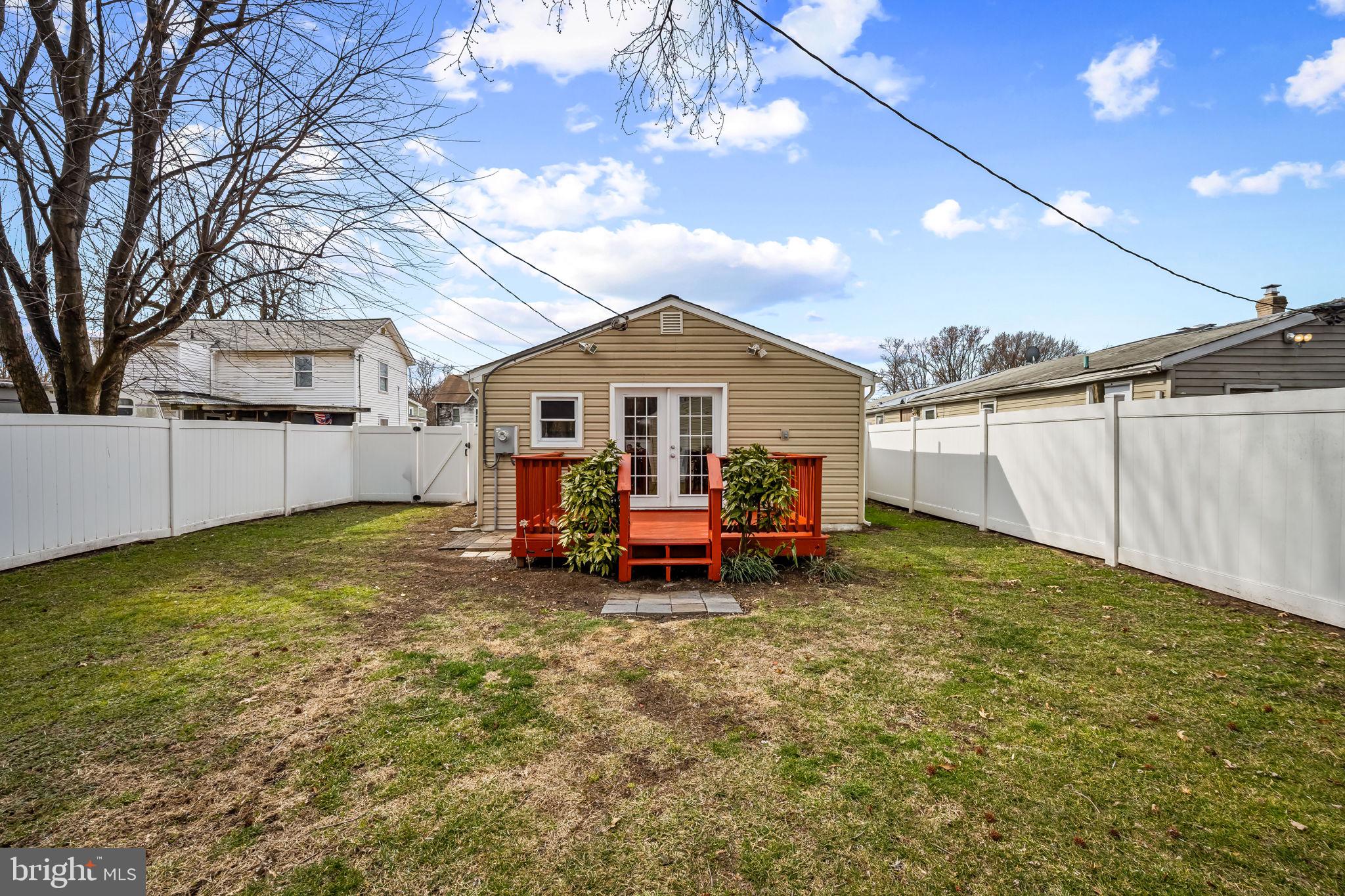 EDGEMERE - Residential