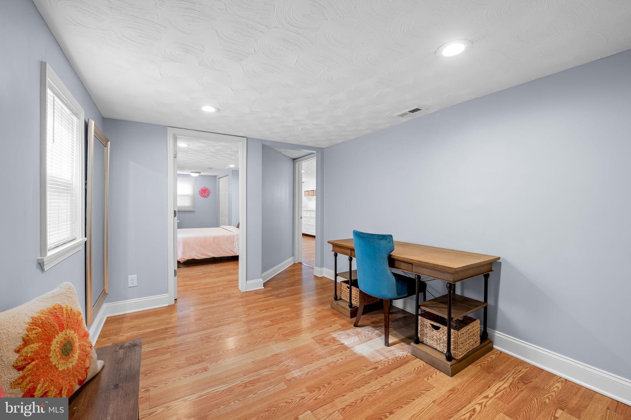 EDGEMERE - Residential