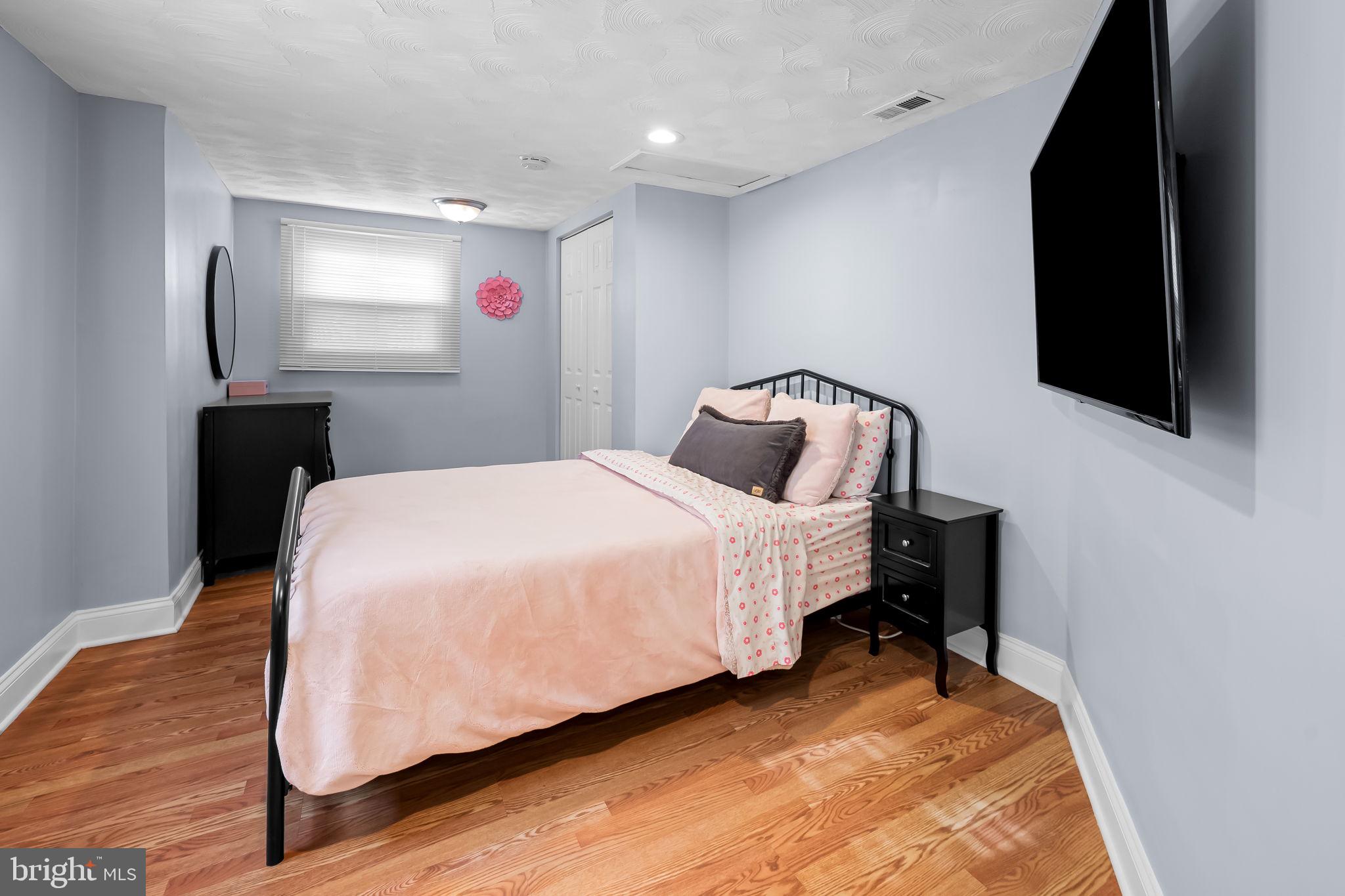 EDGEMERE - Residential