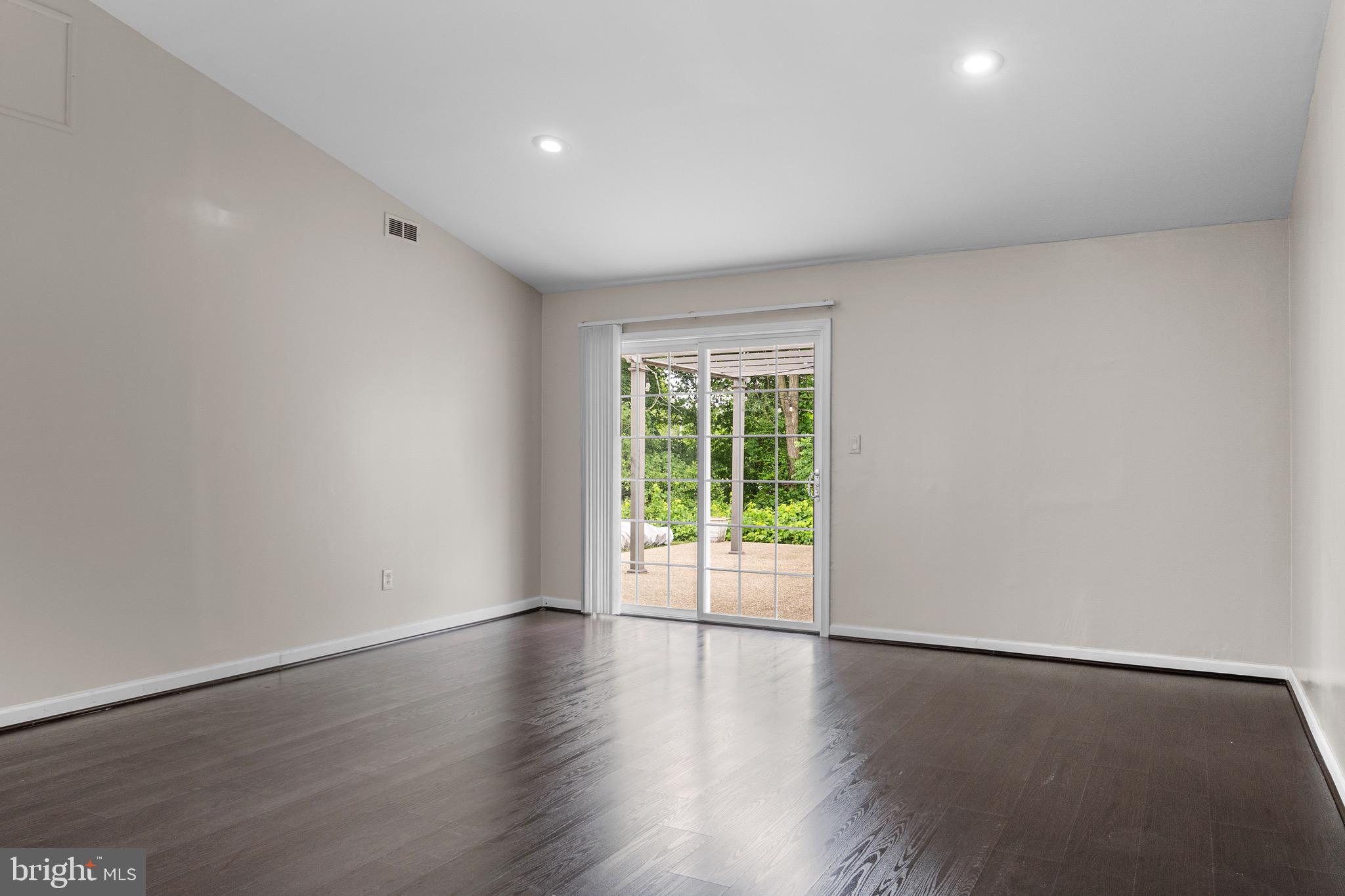 PINEWOOD - Residential