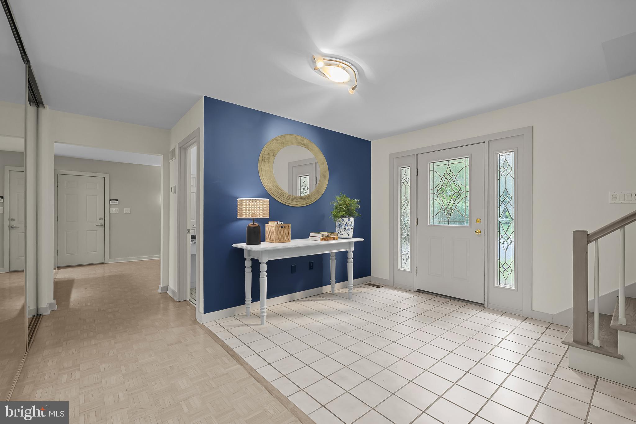 7 BRIARS LN