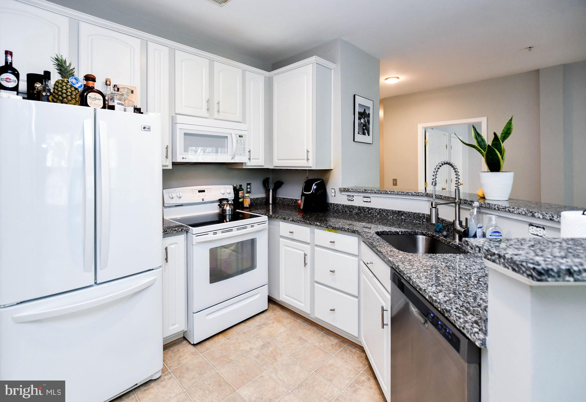 BOWIE TOWERS - Residential