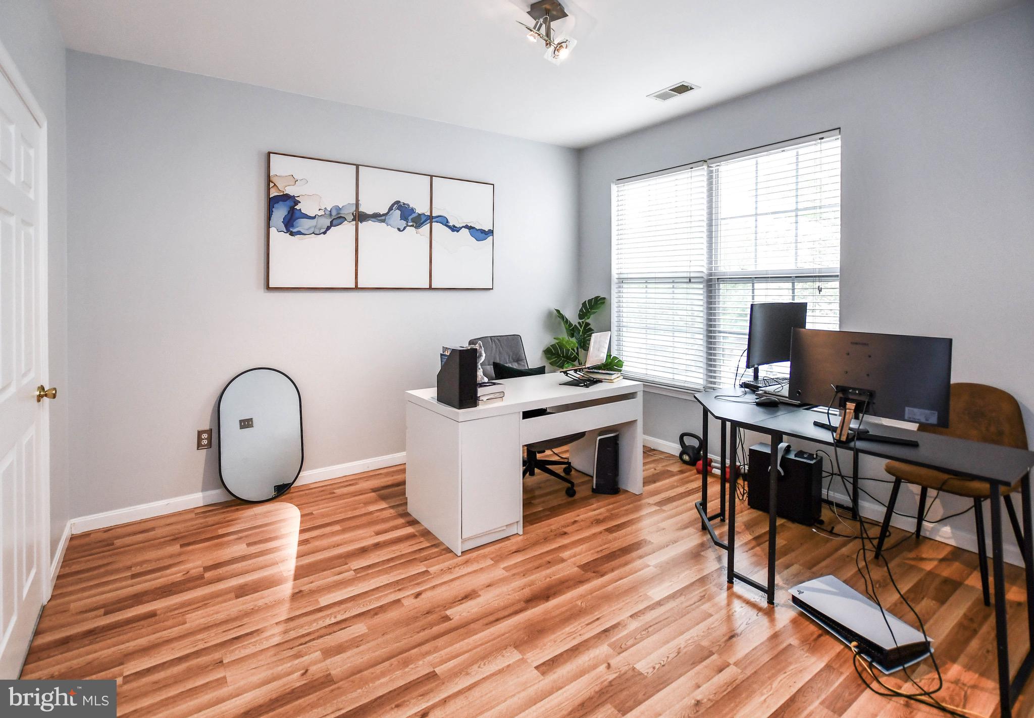 BOWIE TOWERS - Residential