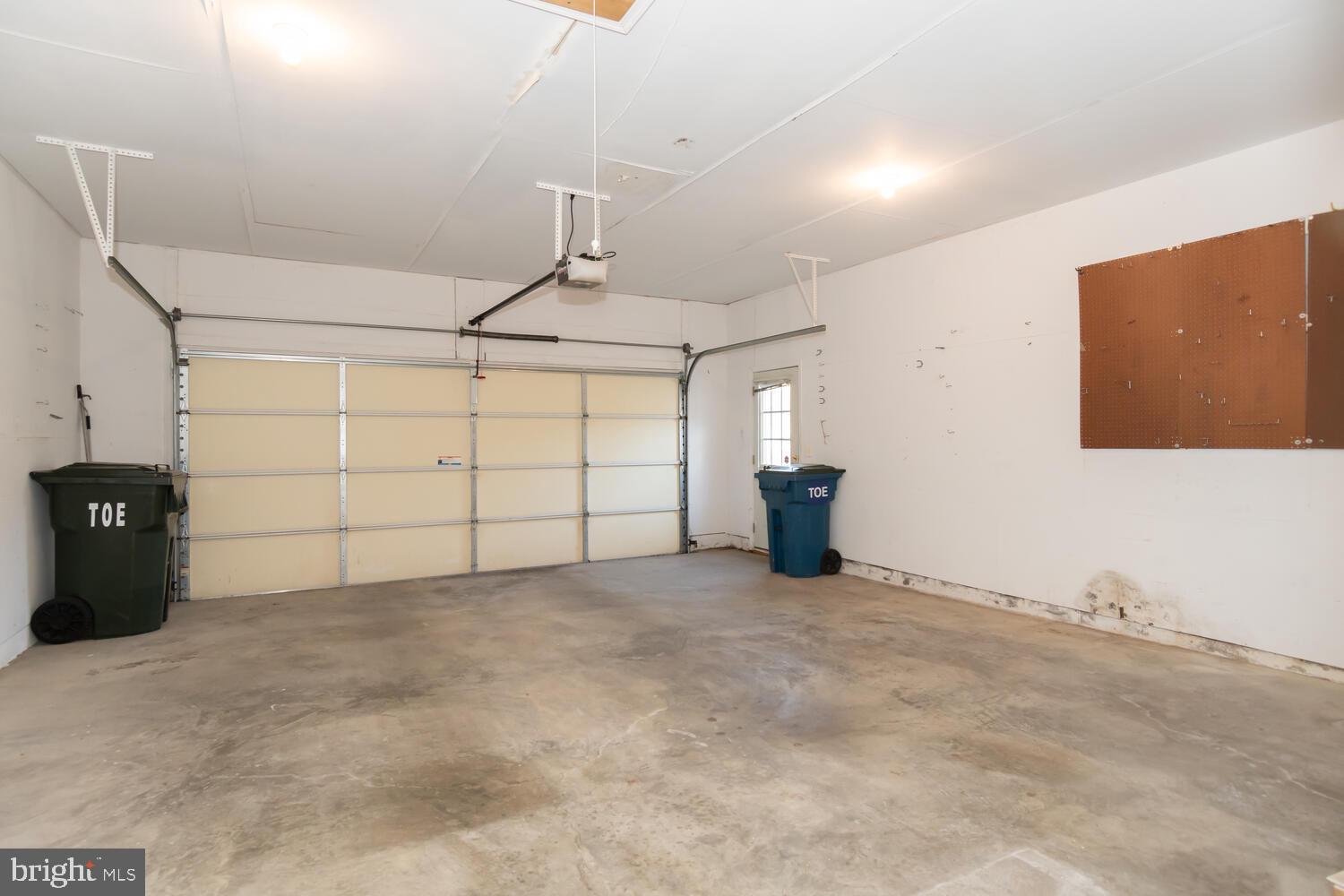 EASTON CLUB EAST - Residential