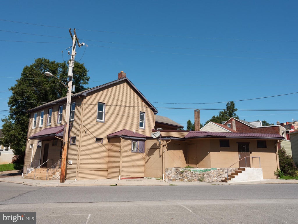 Photo of 401 S 2nd Street, COLUMBIA, PA 17512 (MLS # PALA2096330)