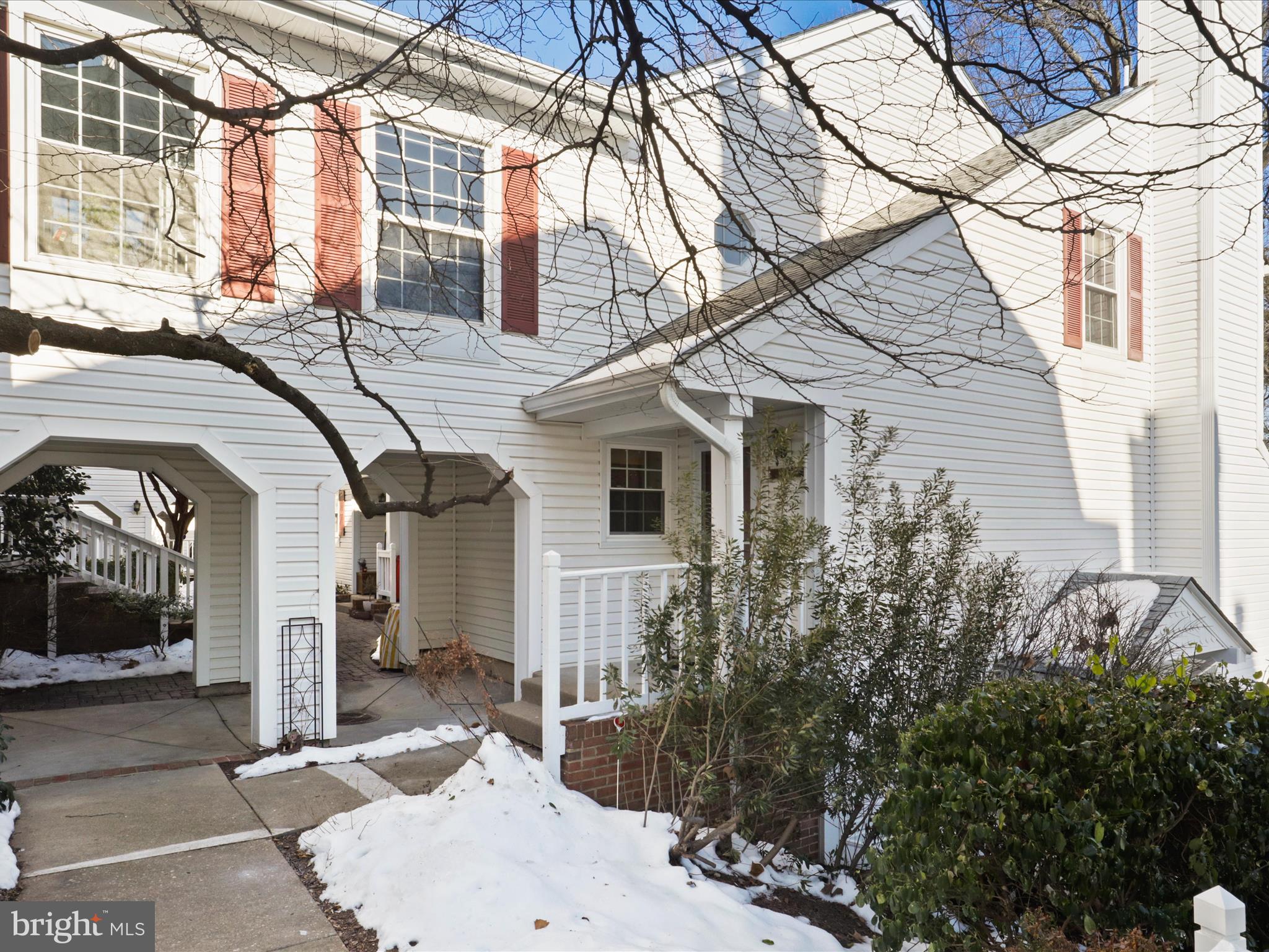 2907 S WOODSTOCK STREET D