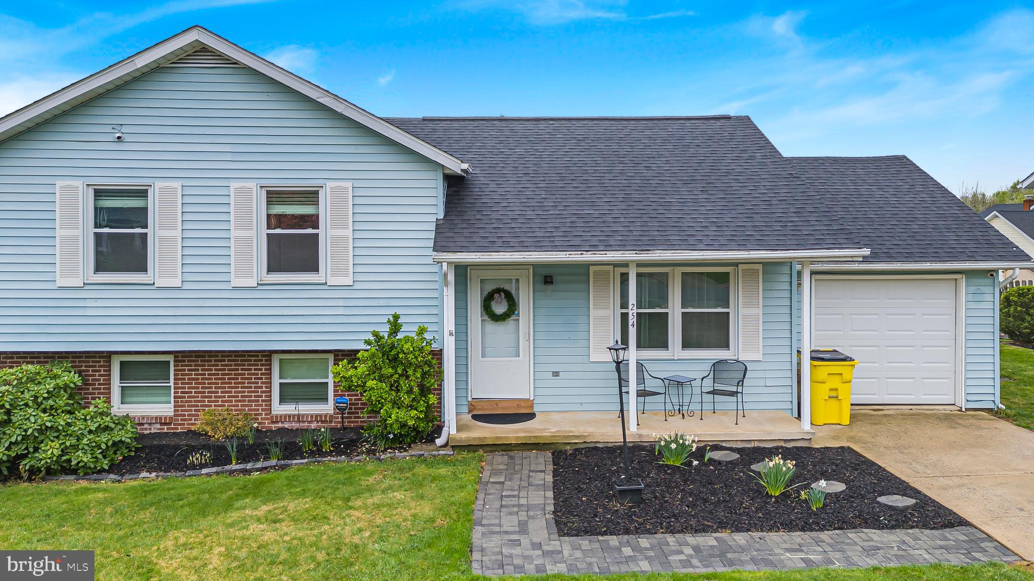 PATRICK HENRY ESTATES - Residential