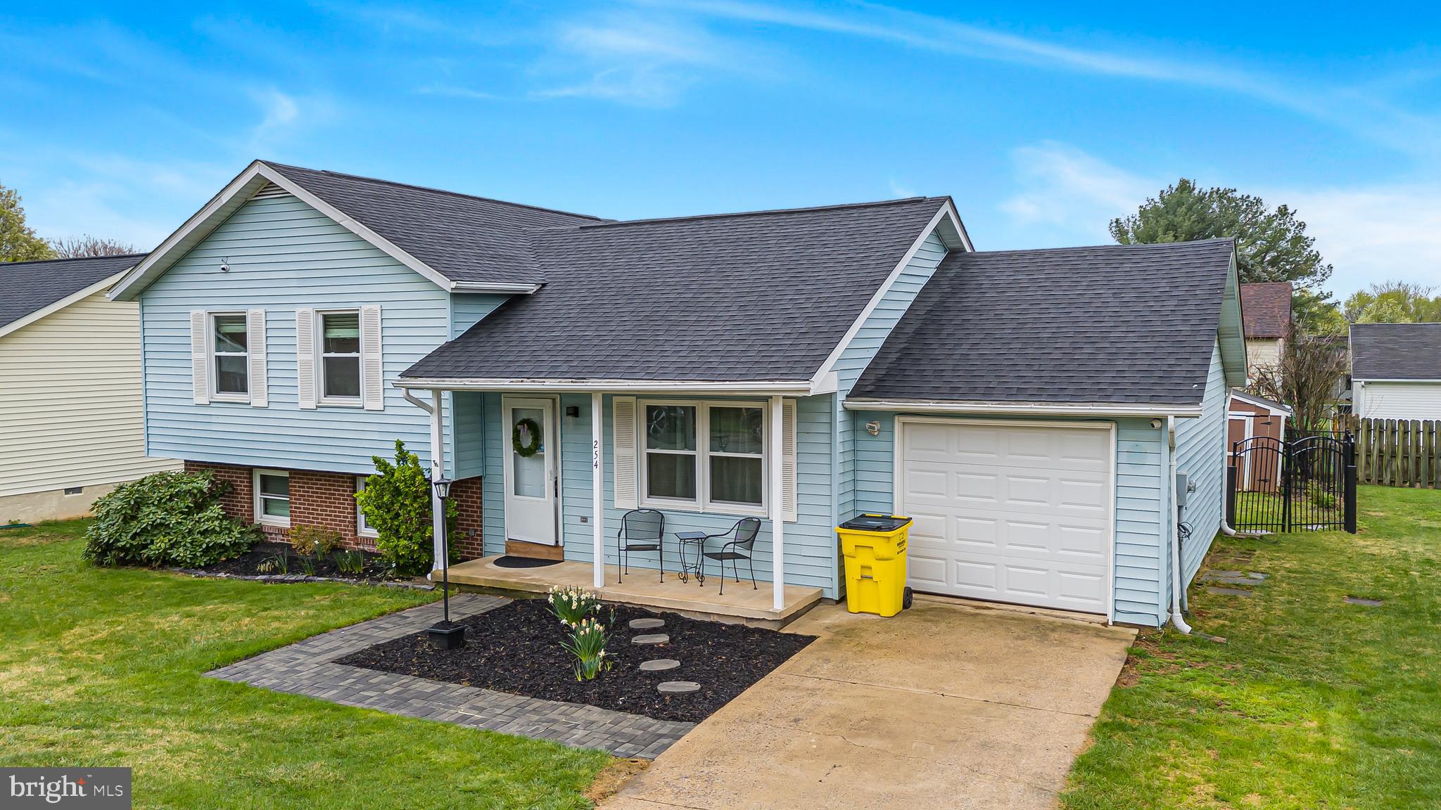 PATRICK HENRY ESTATES - Residential