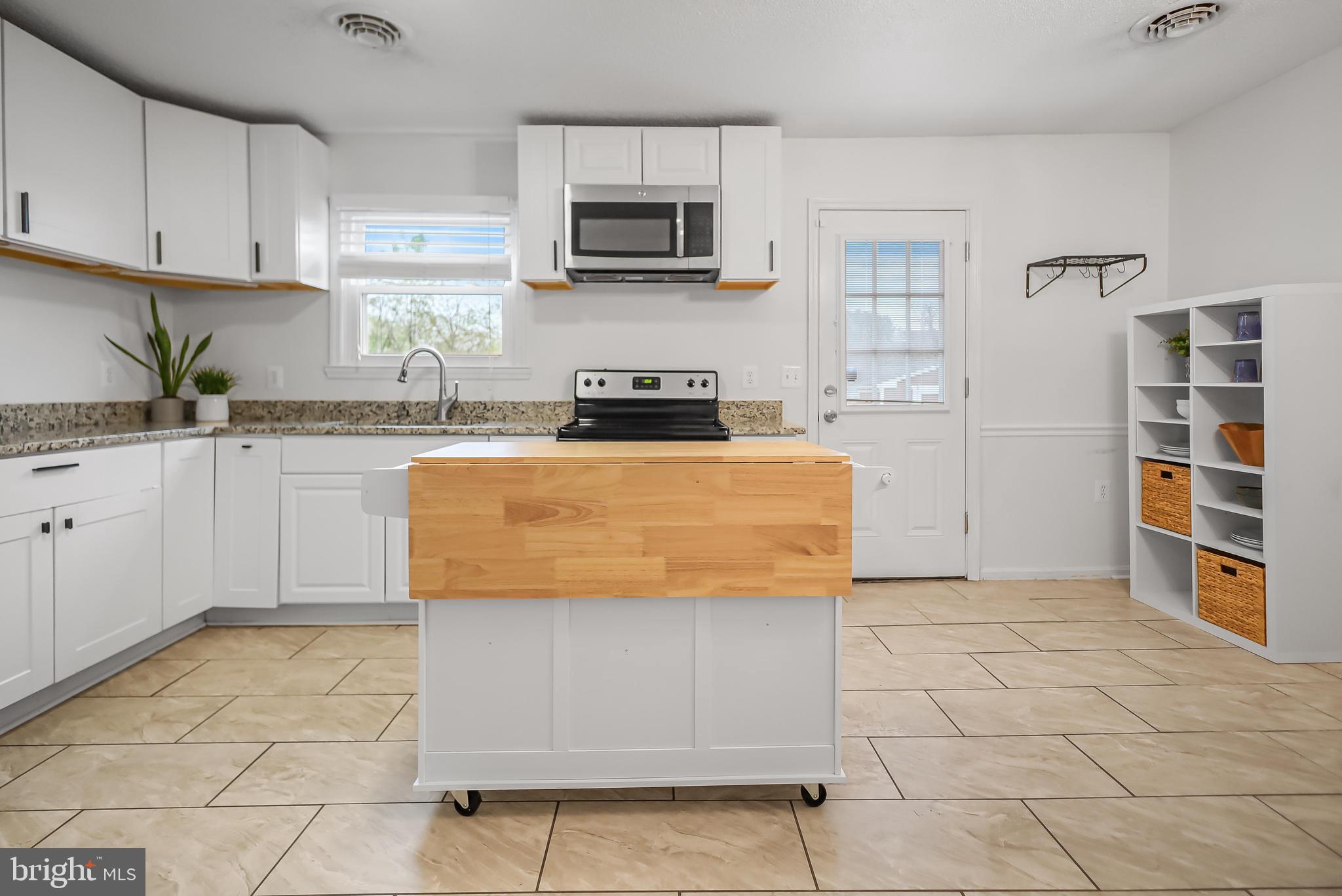 PATRICK HENRY ESTATES - Residential