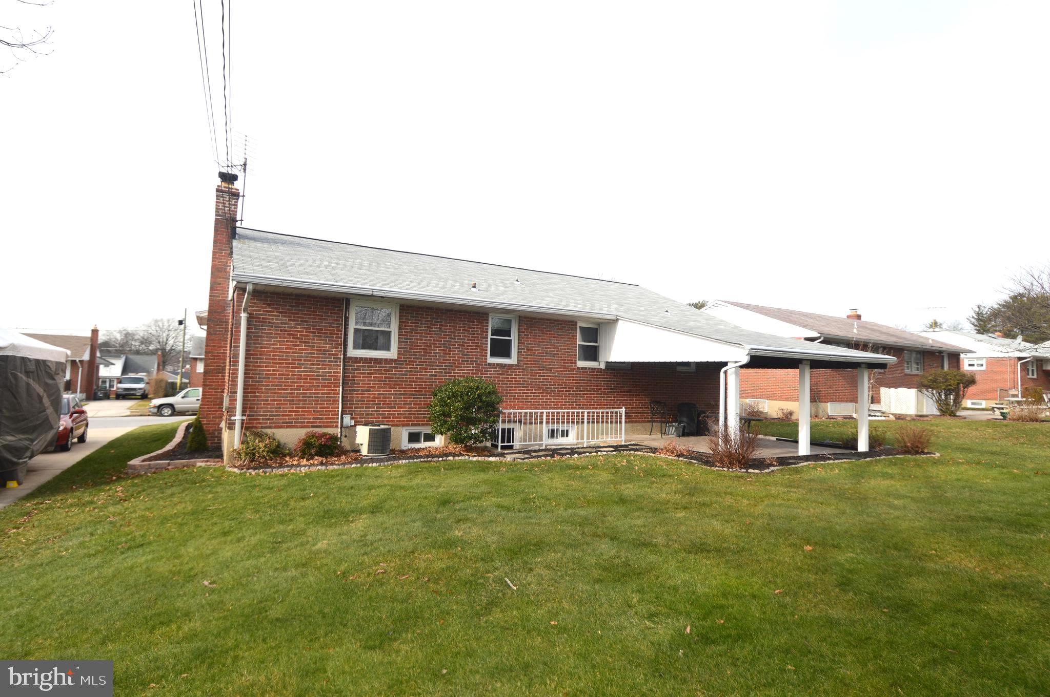 HARWOOD MANOR - Residential