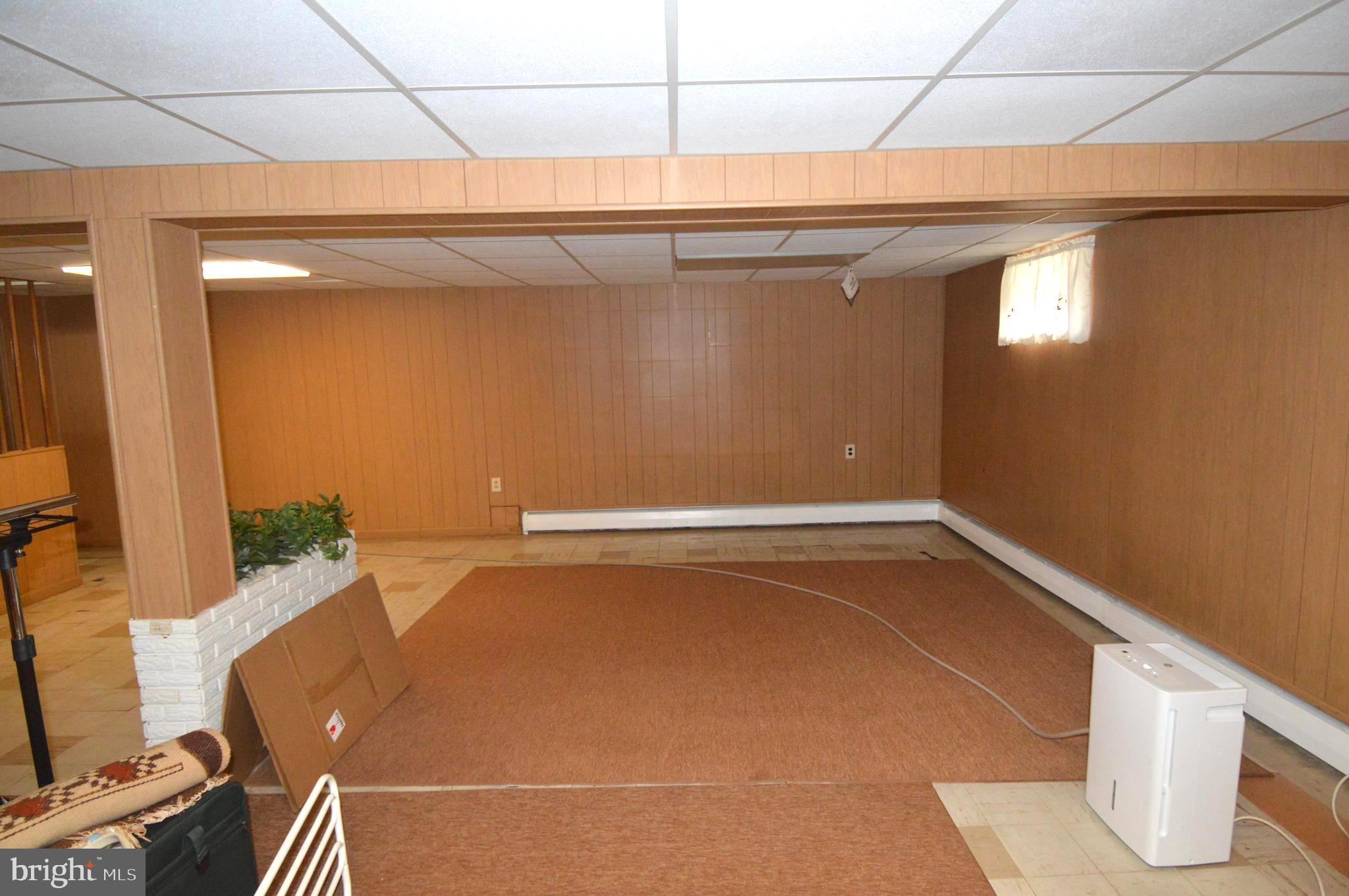 HARWOOD MANOR - Residential