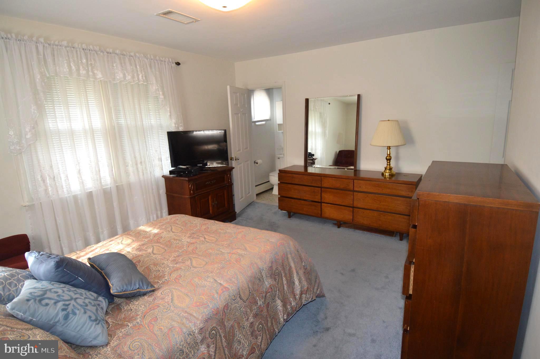 HARWOOD MANOR - Residential