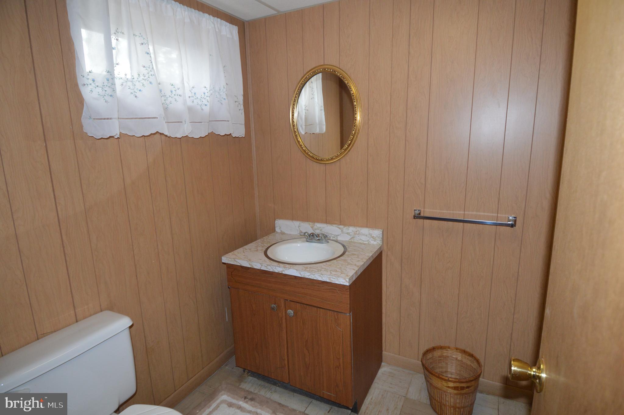 HARWOOD MANOR - Residential