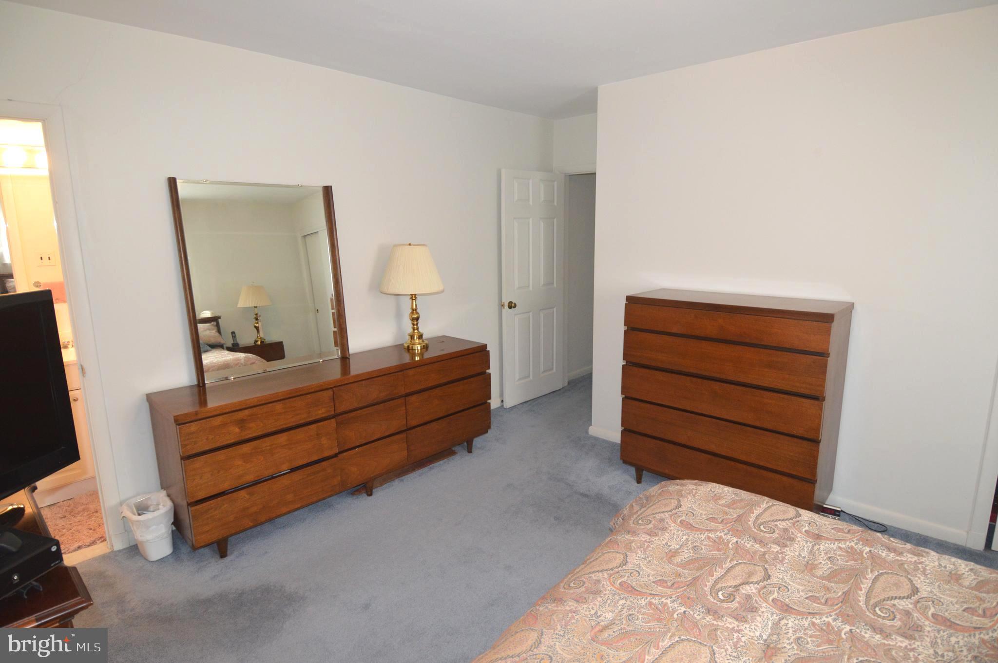 HARWOOD MANOR - Residential