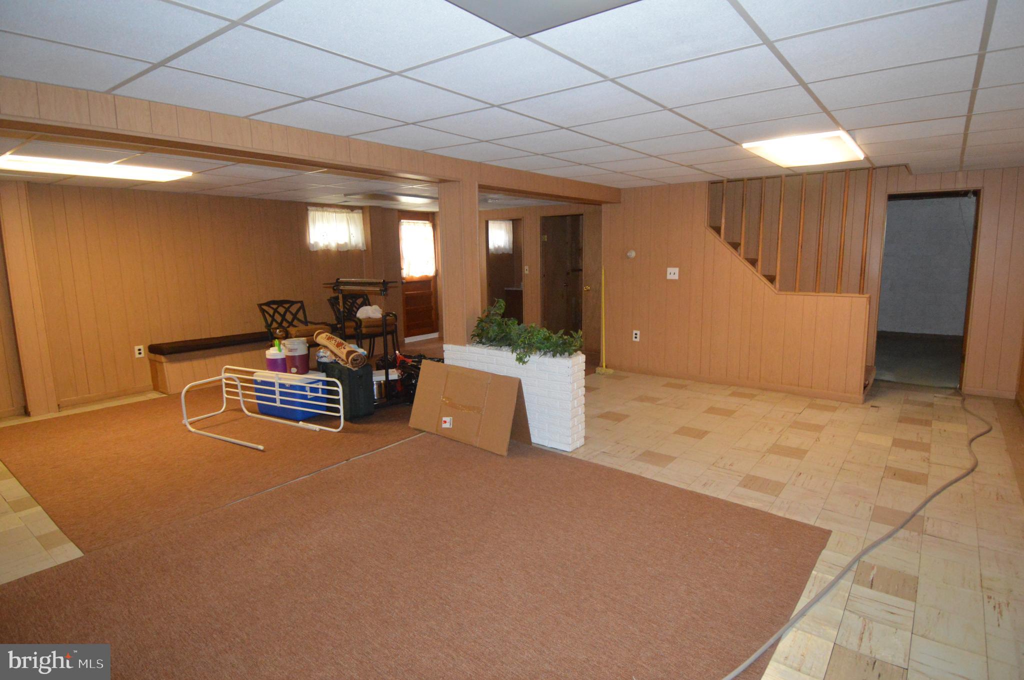 HARWOOD MANOR - Residential