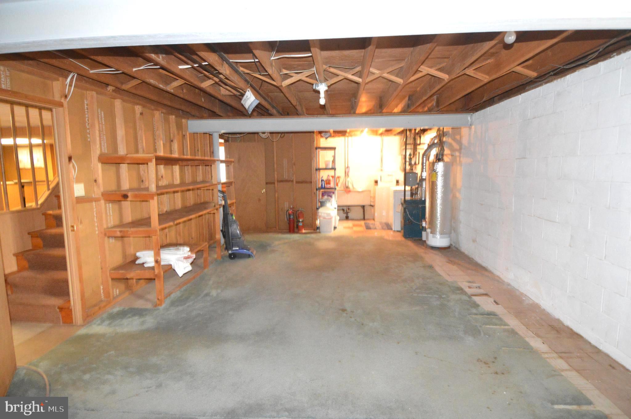 HARWOOD MANOR - Residential