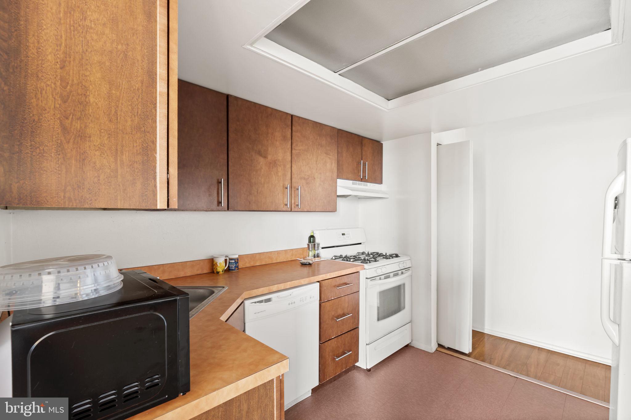 WASHINGTON SQ WEST - Residential