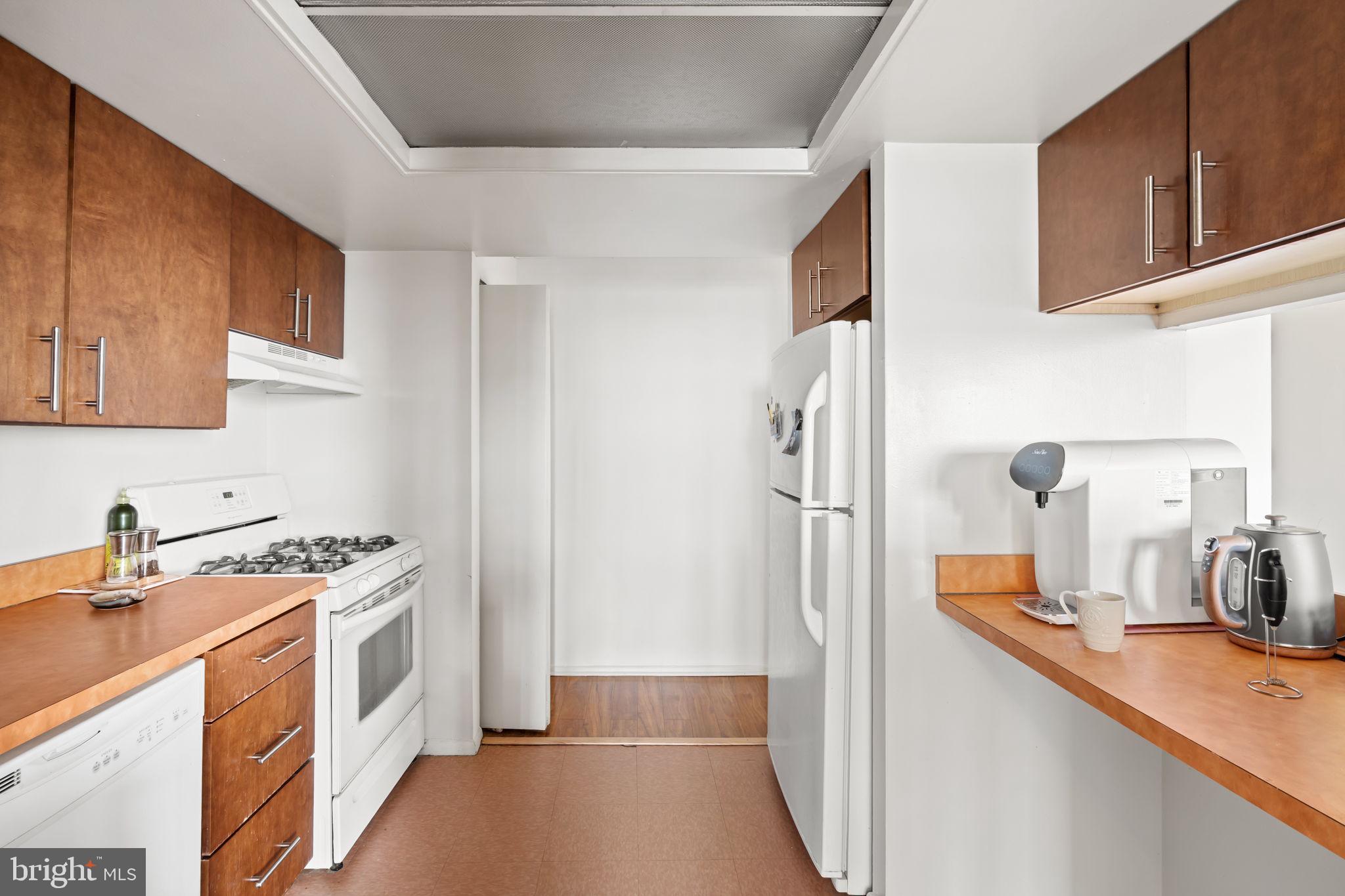 WASHINGTON SQ WEST - Residential