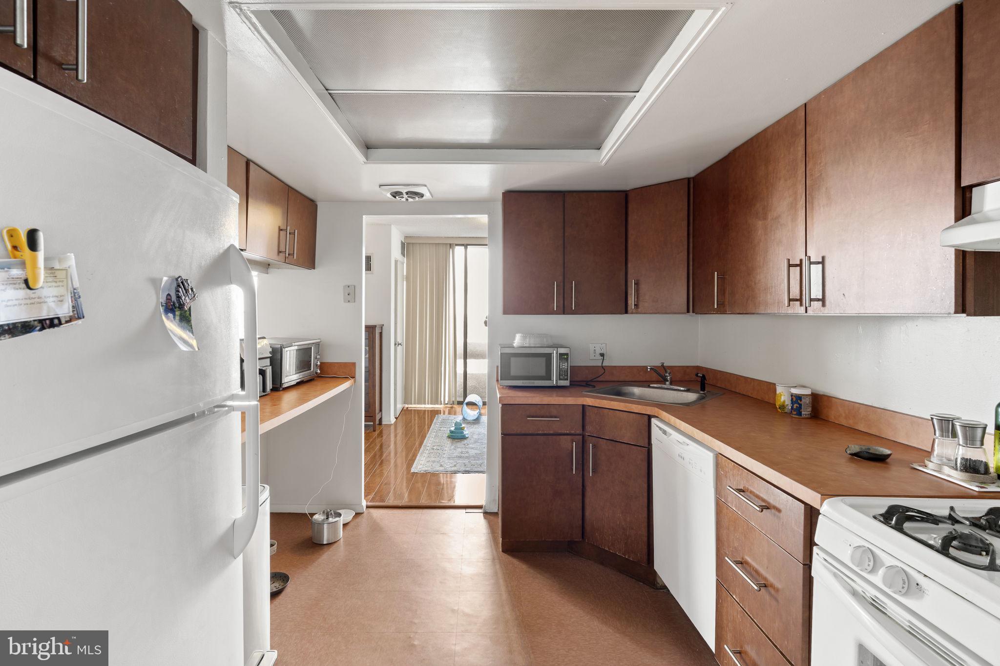 WASHINGTON SQ WEST - Residential